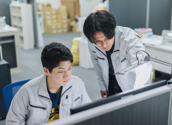 有資格者によるチェック体制